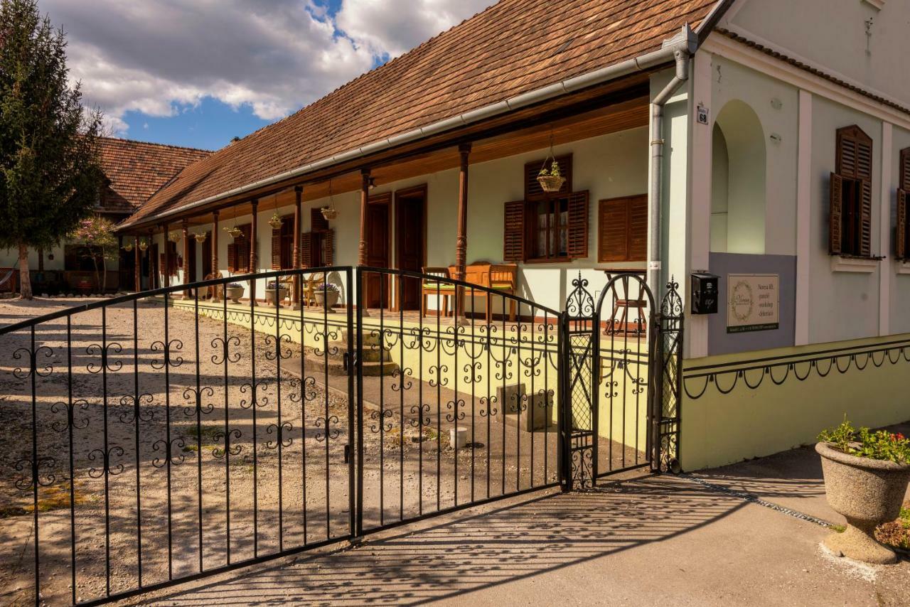 Noresa Dekor és Panzió Szálka Exterior foto